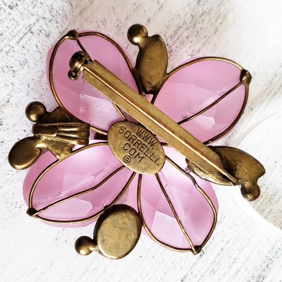 🌺Beautiful Sorrelli Pink Flower Brooch/Pin. - Picture 7 of 10